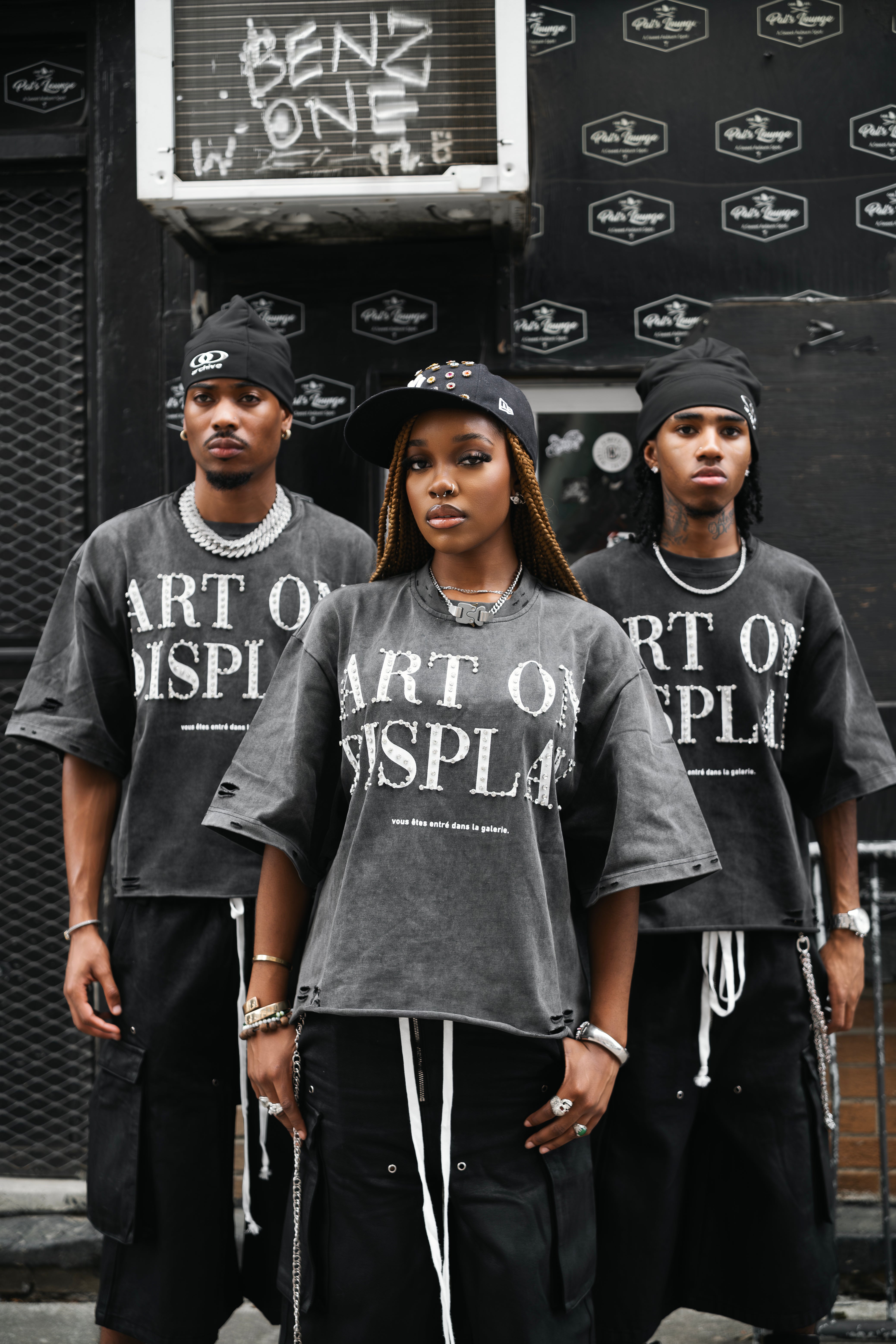 "ART ON DISPLAY" RHINESTONE DISTRESSTED TEE