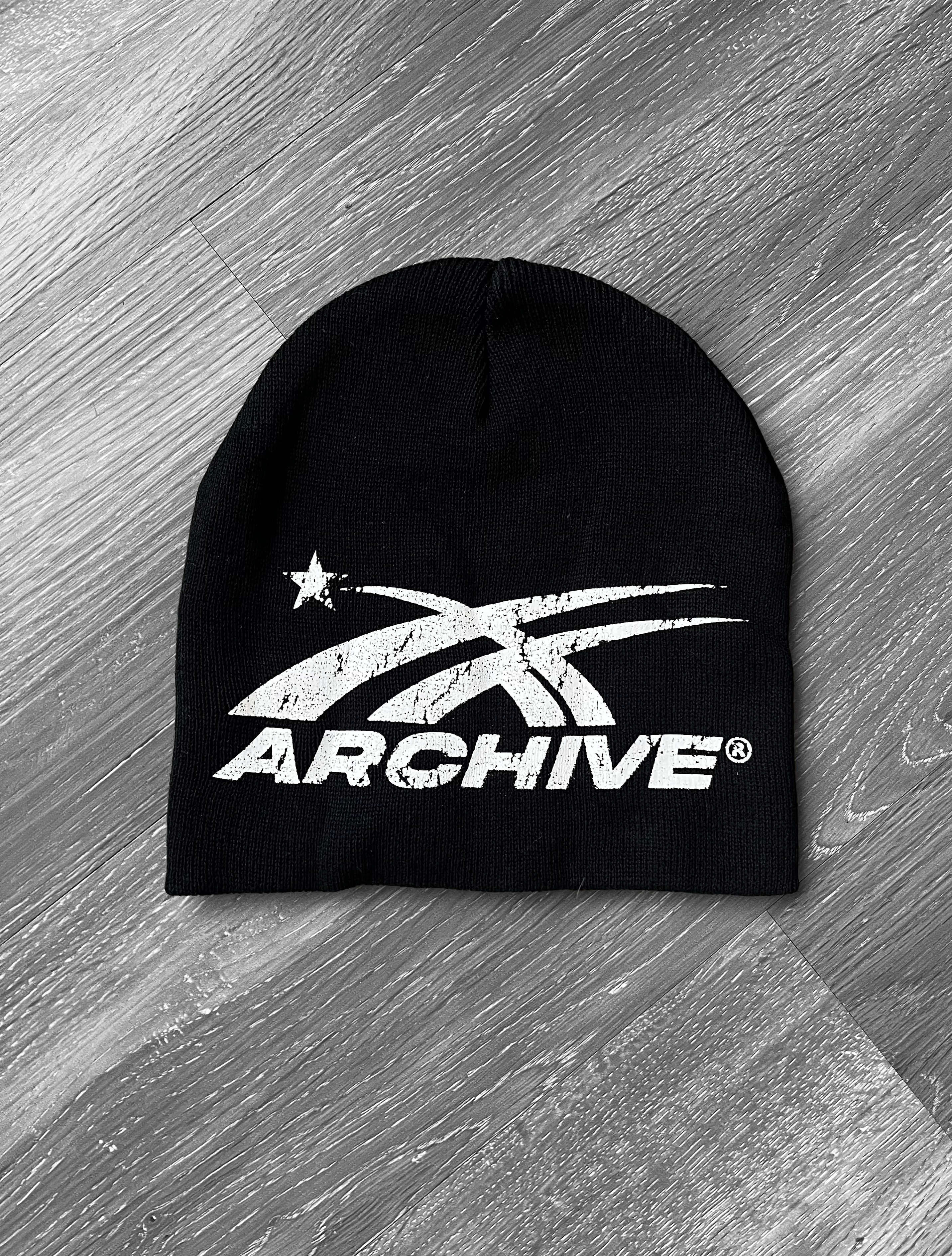 ARCHIVE DISTRESSTED LOGO BEANIE BLACK