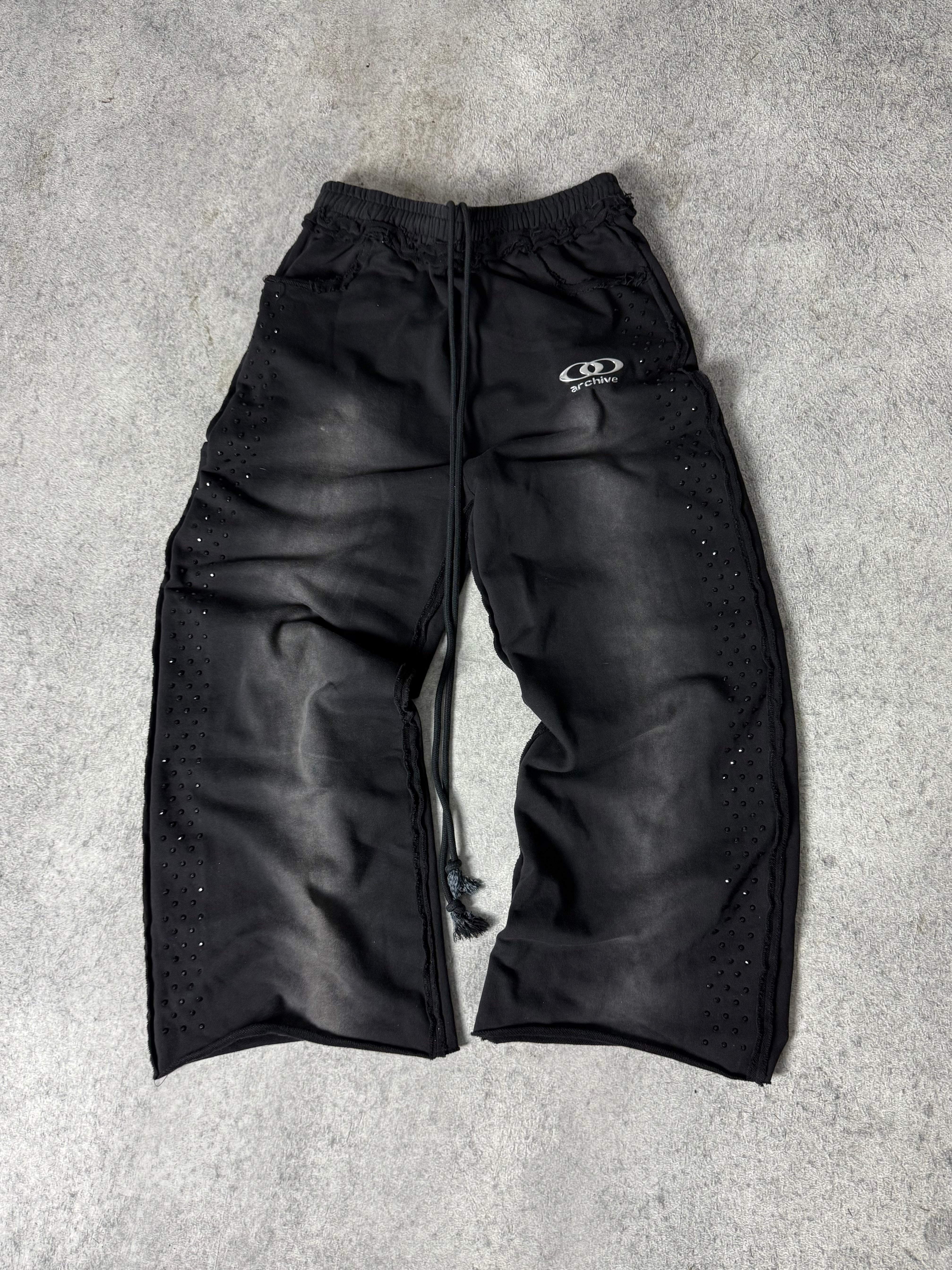 ARCHIVE ONYX RHINESTONE SWEATPANTS - BLACK