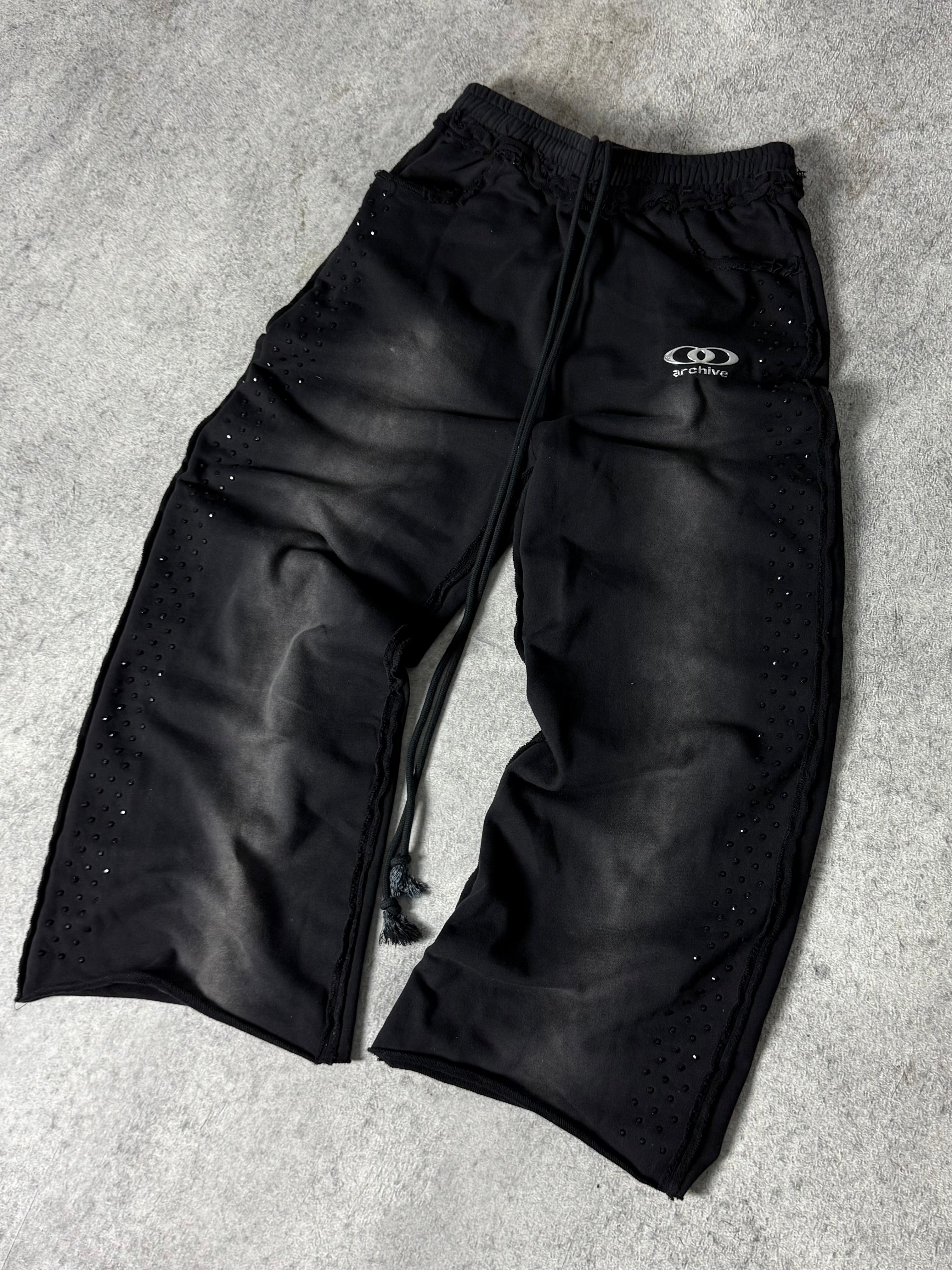 ARCHIVE ONYX RHINESTONE SWEATPANTS - BLACK
