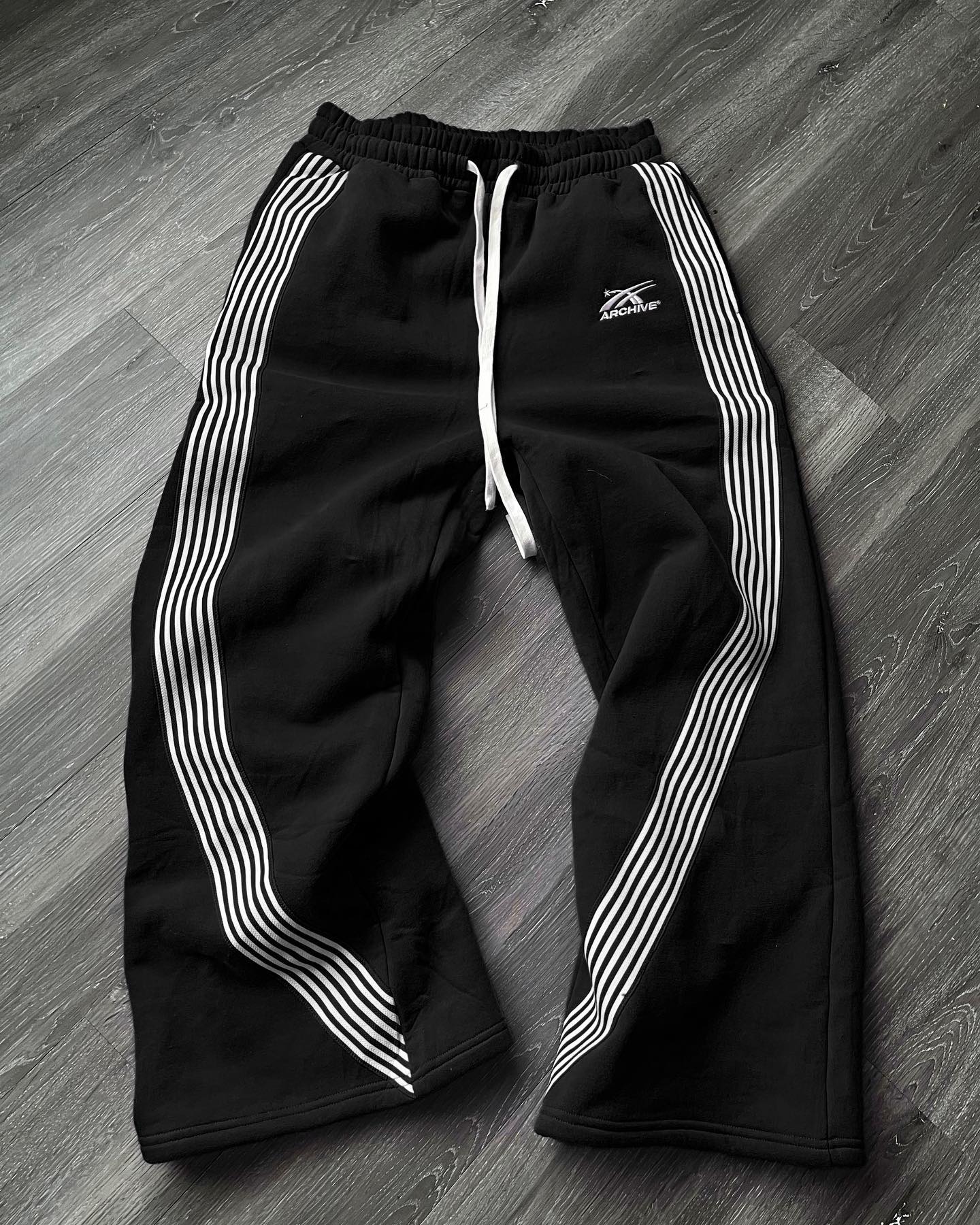 ARCHIVE ESSENTIAL WIDELEG SWEATPANTS BLACK