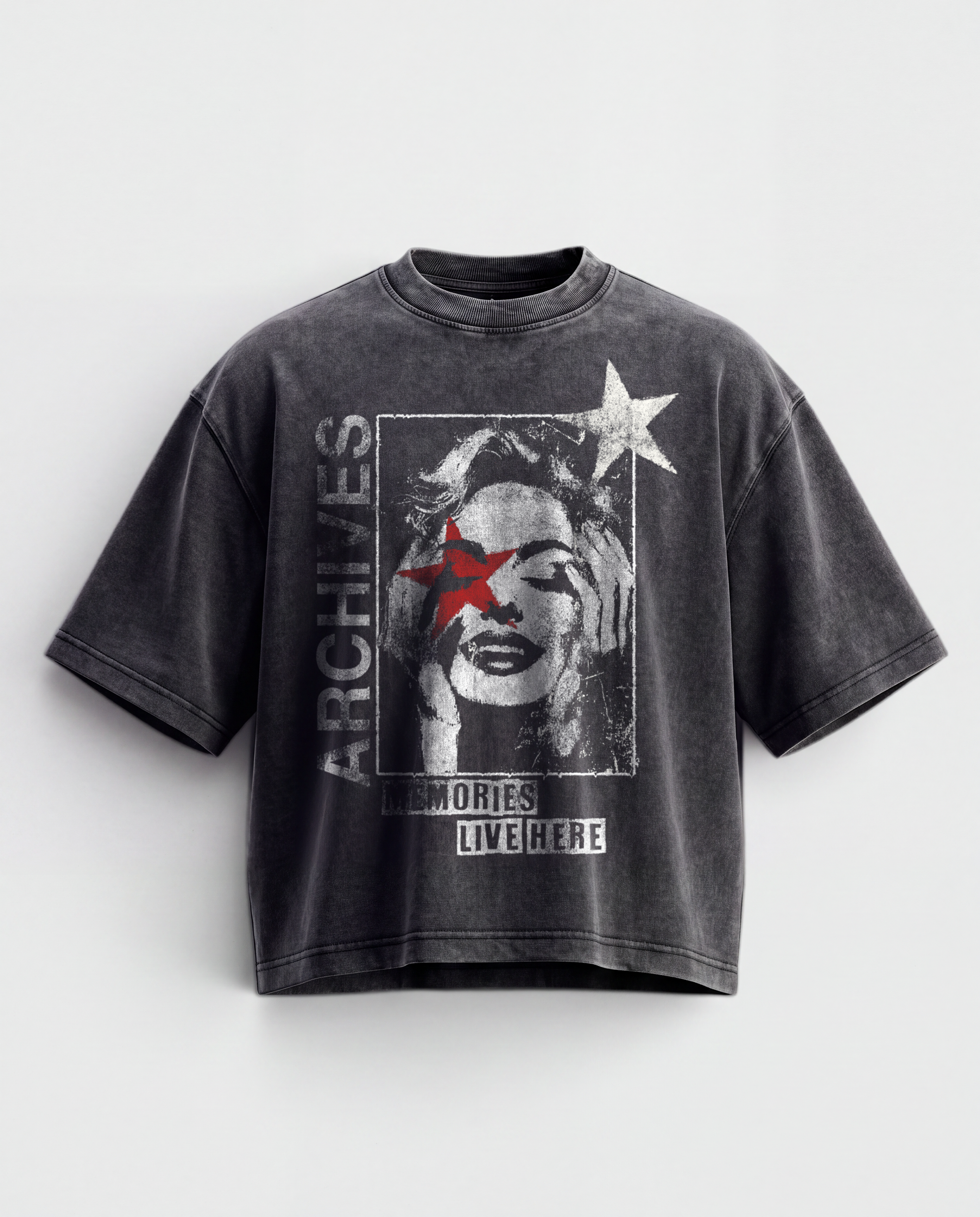 'MEMORIES' GRAPHIC TEE