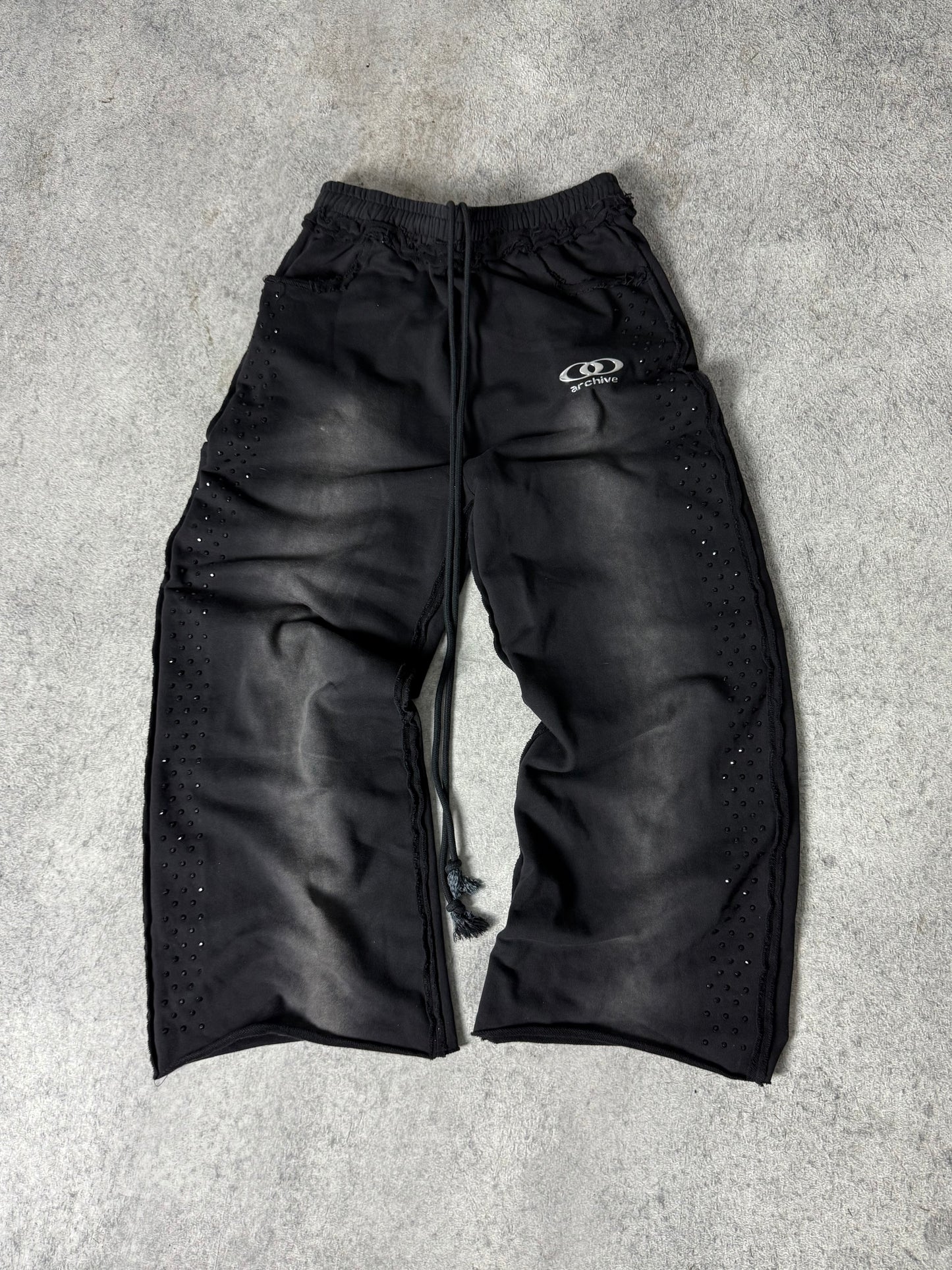 ARCHIVE ONYX RHINESTONE SWEATPANTS - BLACK