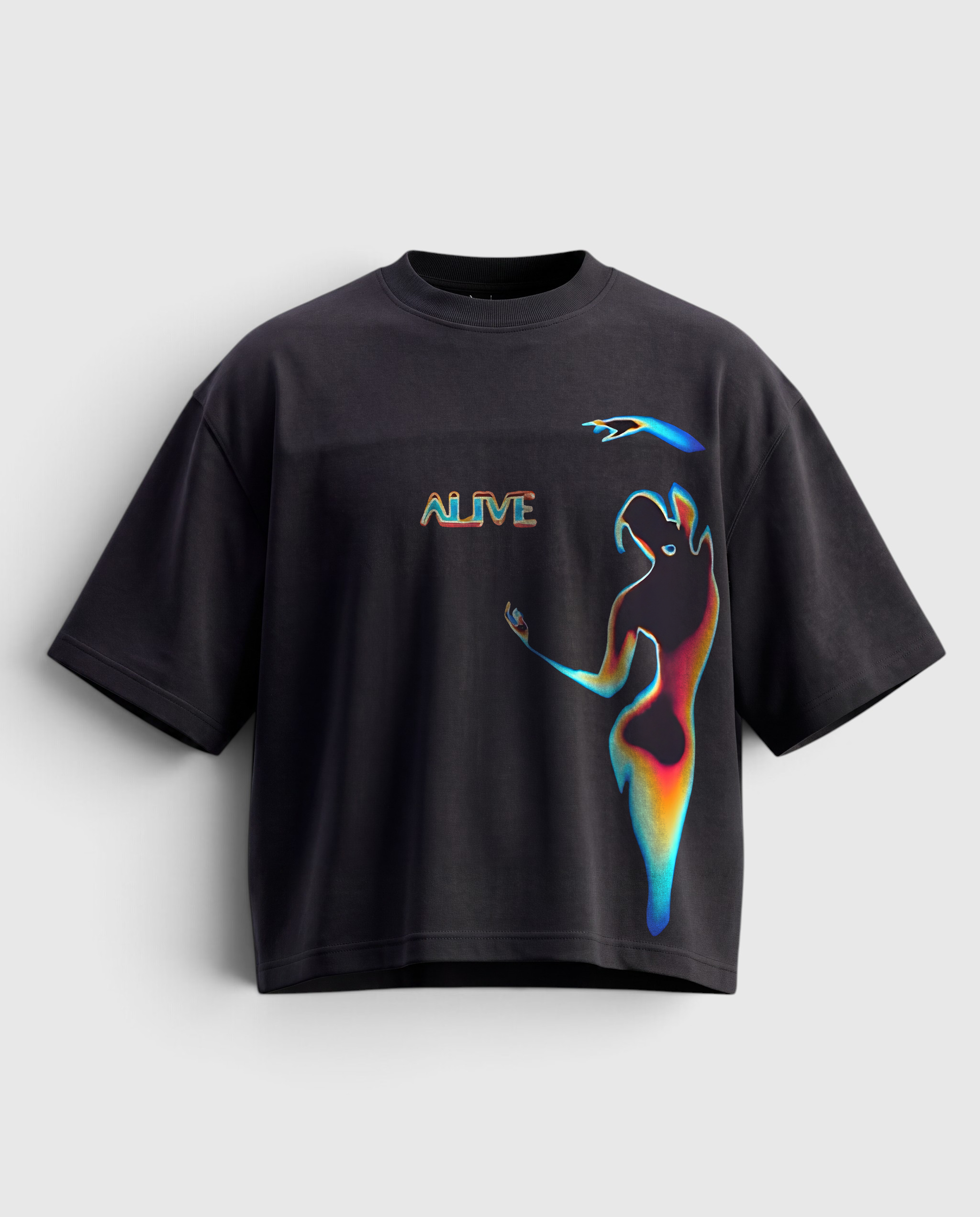 'ALIVE' GRAPHIC TEE