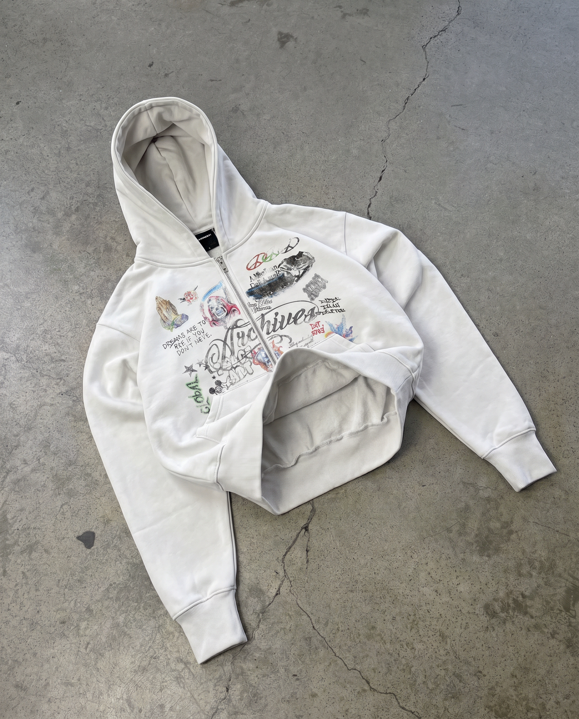 'GRAFFITI DREAMS' HEAVYWEIGHT BOXY ZIPUP HOODIE