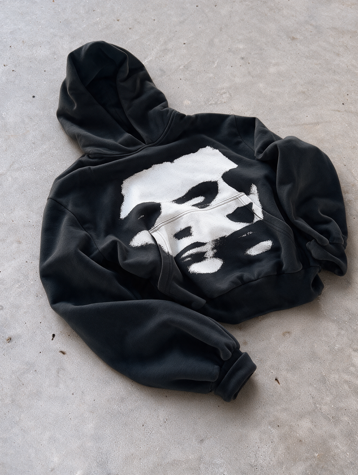 'ALTER-EGO' 500G HEAVYWEIGHT HOODIE — Black — additional product view