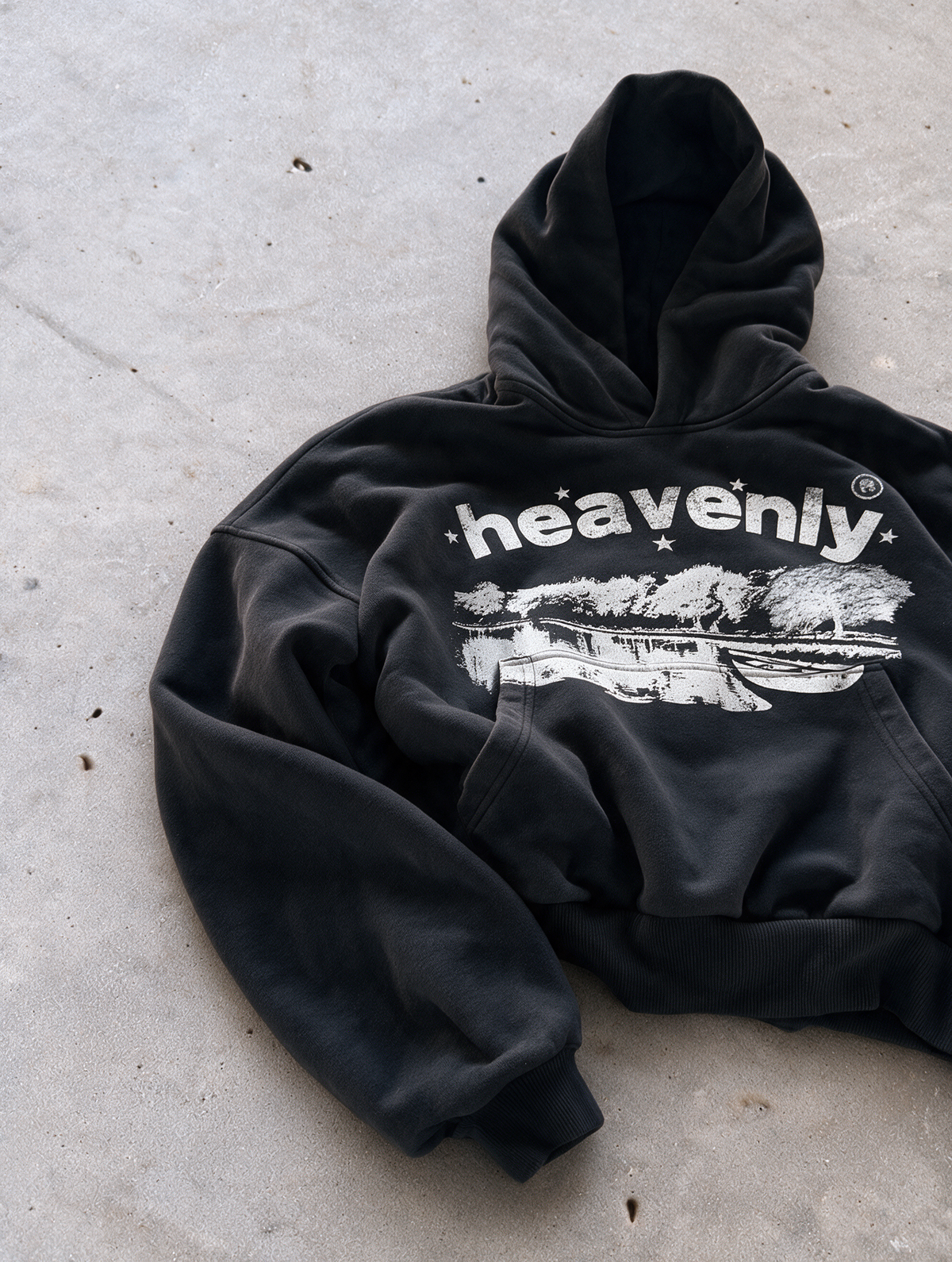 'HEAVENLY' 500G HEAVYWEIGHT HOODIE — Black — additional product view