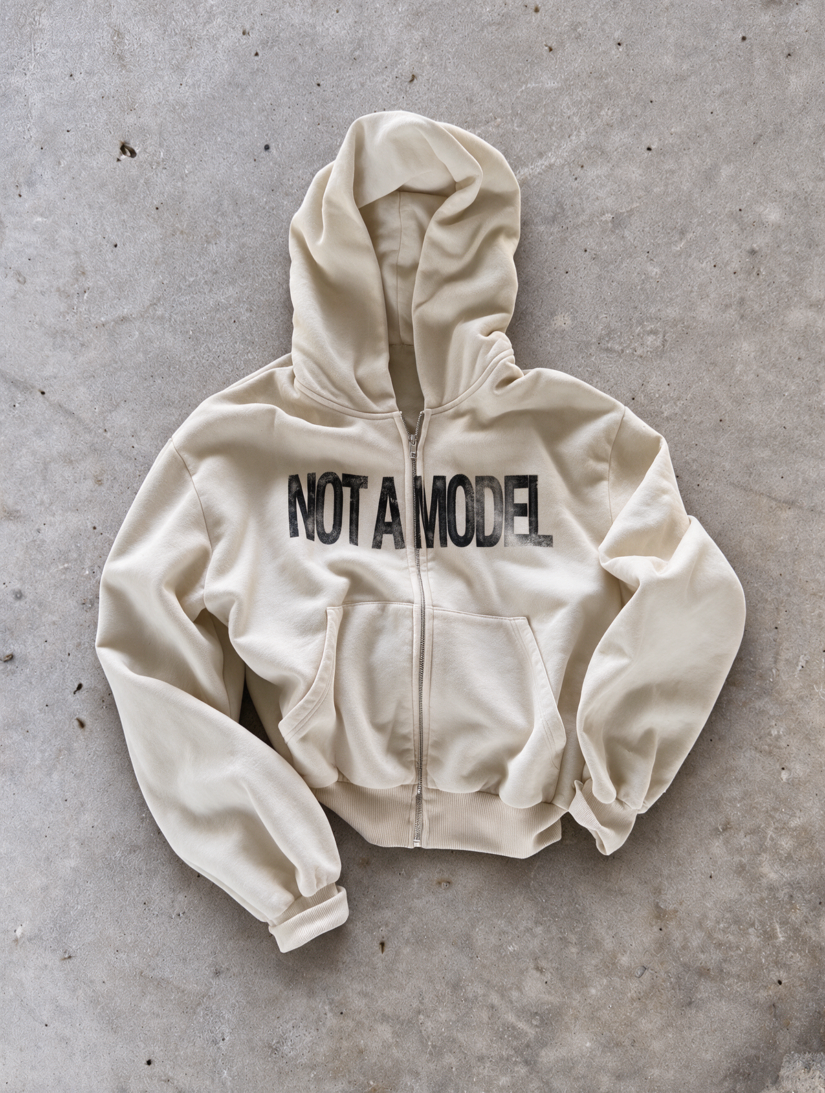 'NOT A MODEL' HEAVYWEIGHT BOXY ZIPUP HOODIE — Tan — additional product view