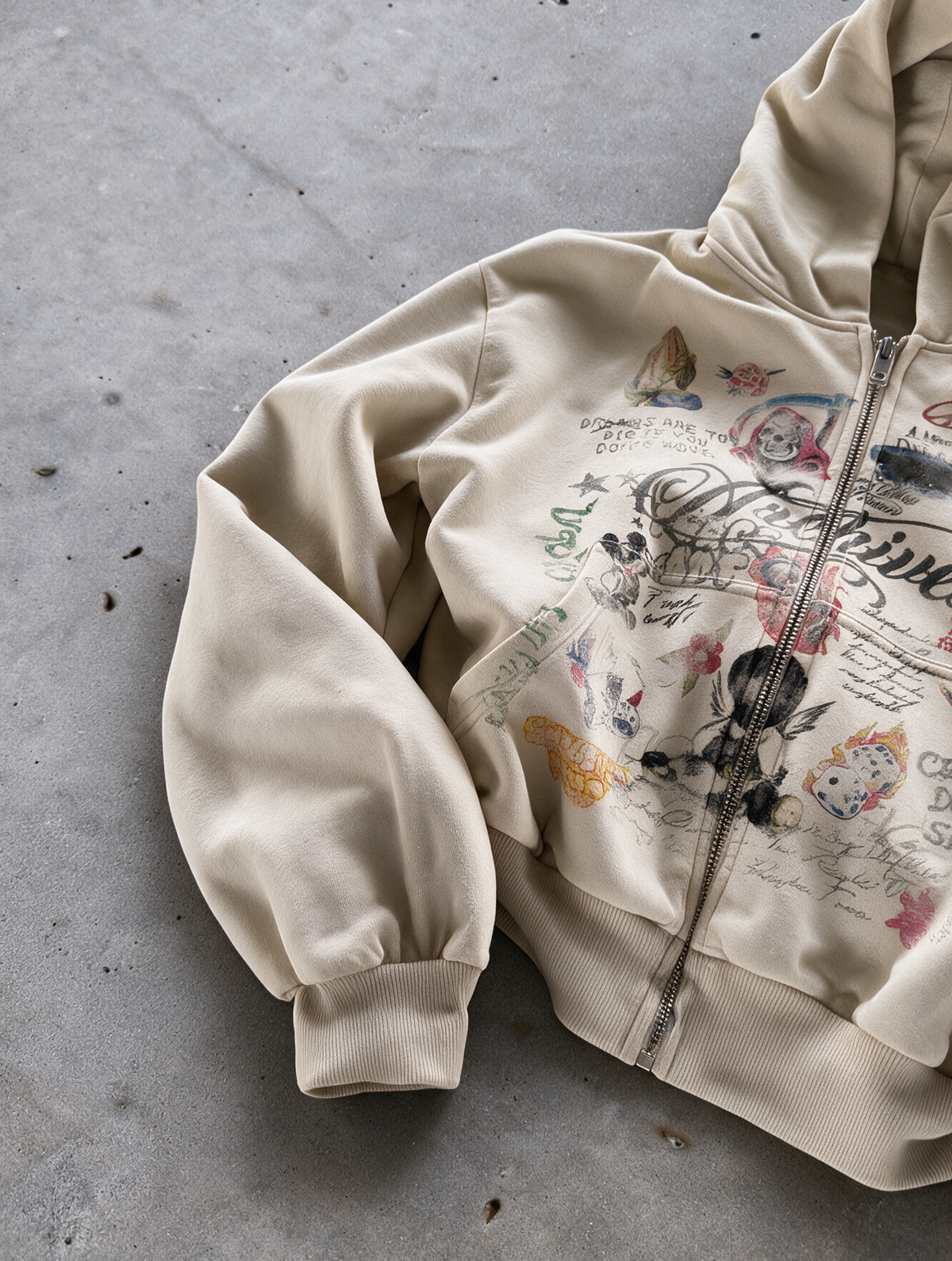 'GRAFFITI DREAMS' HEAVYWEIGHT BOXY ZIPUP HOODIE — Tan — additional product view
