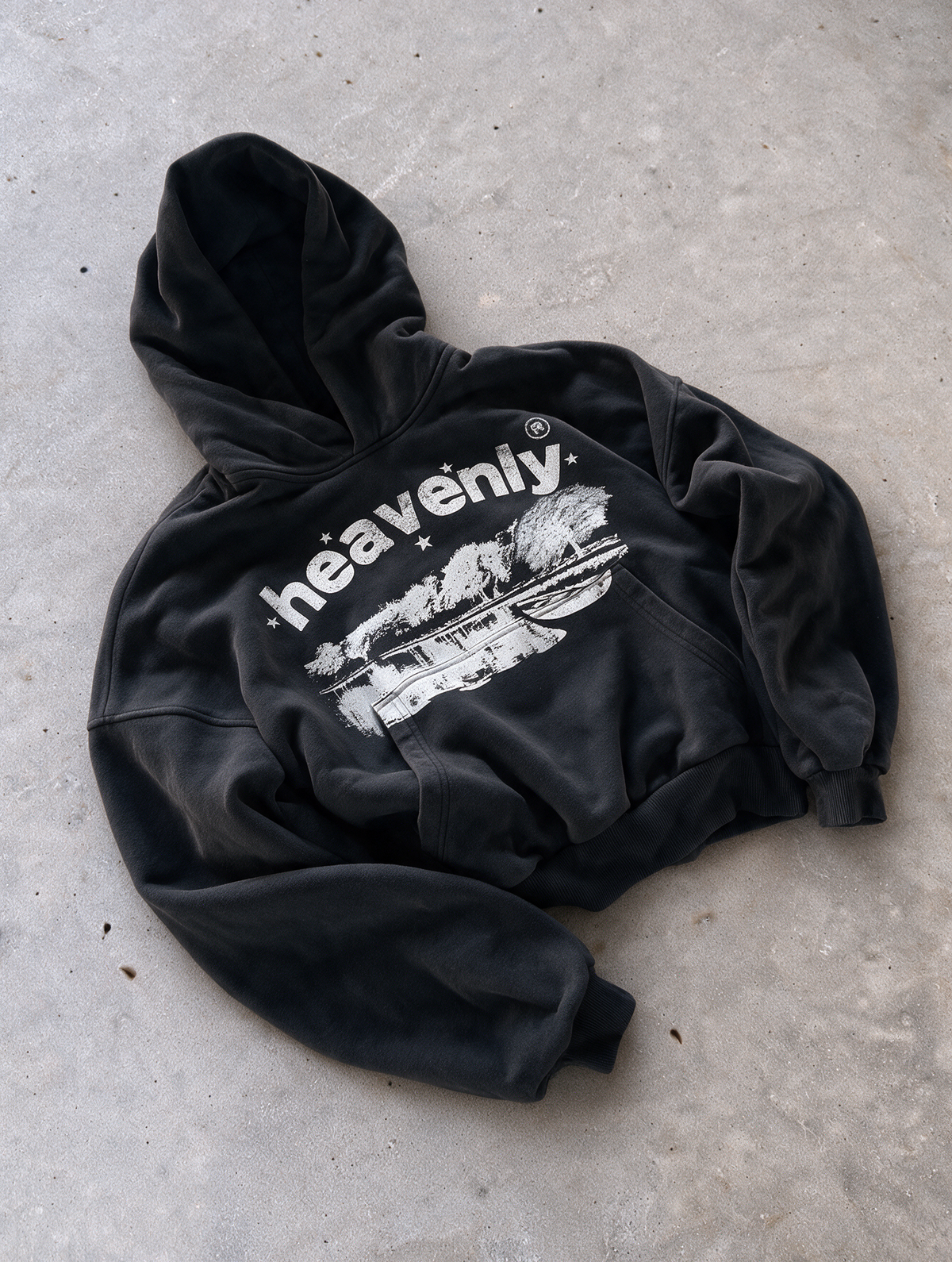 'HEAVENLY' 500G HEAVYWEIGHT HOODIE — Black — additional product view