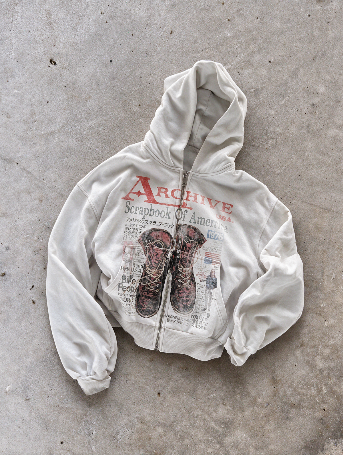 'SCRAPBOOK OF AMERICA' HEAVYWEIGHT BOXY ZIPUP HOODIE — White — additional product view