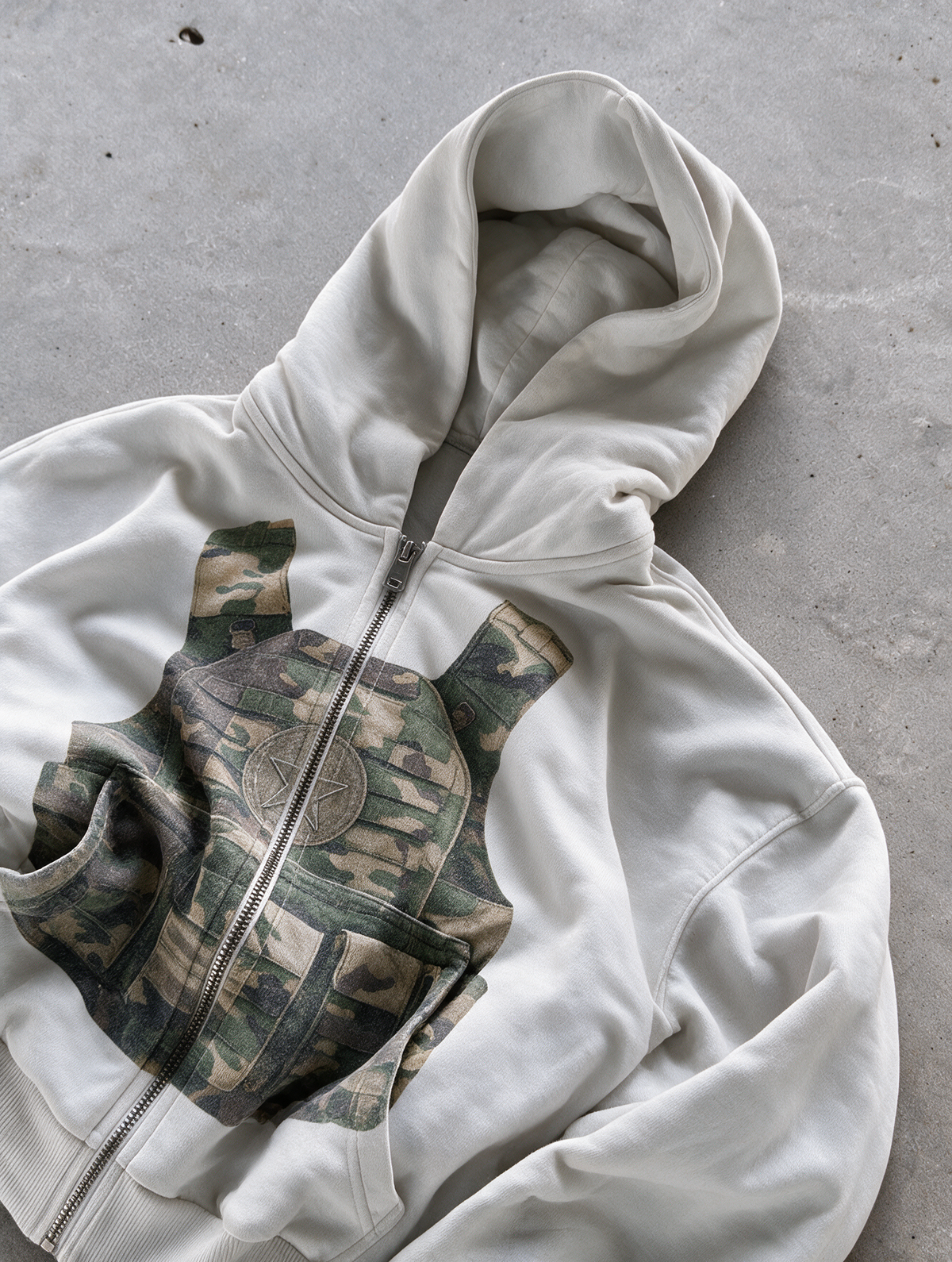 'LOST ARCHIVES IV' HEAVYWEIGHT BOXY ZIPUP HOODIE — White — additional product view