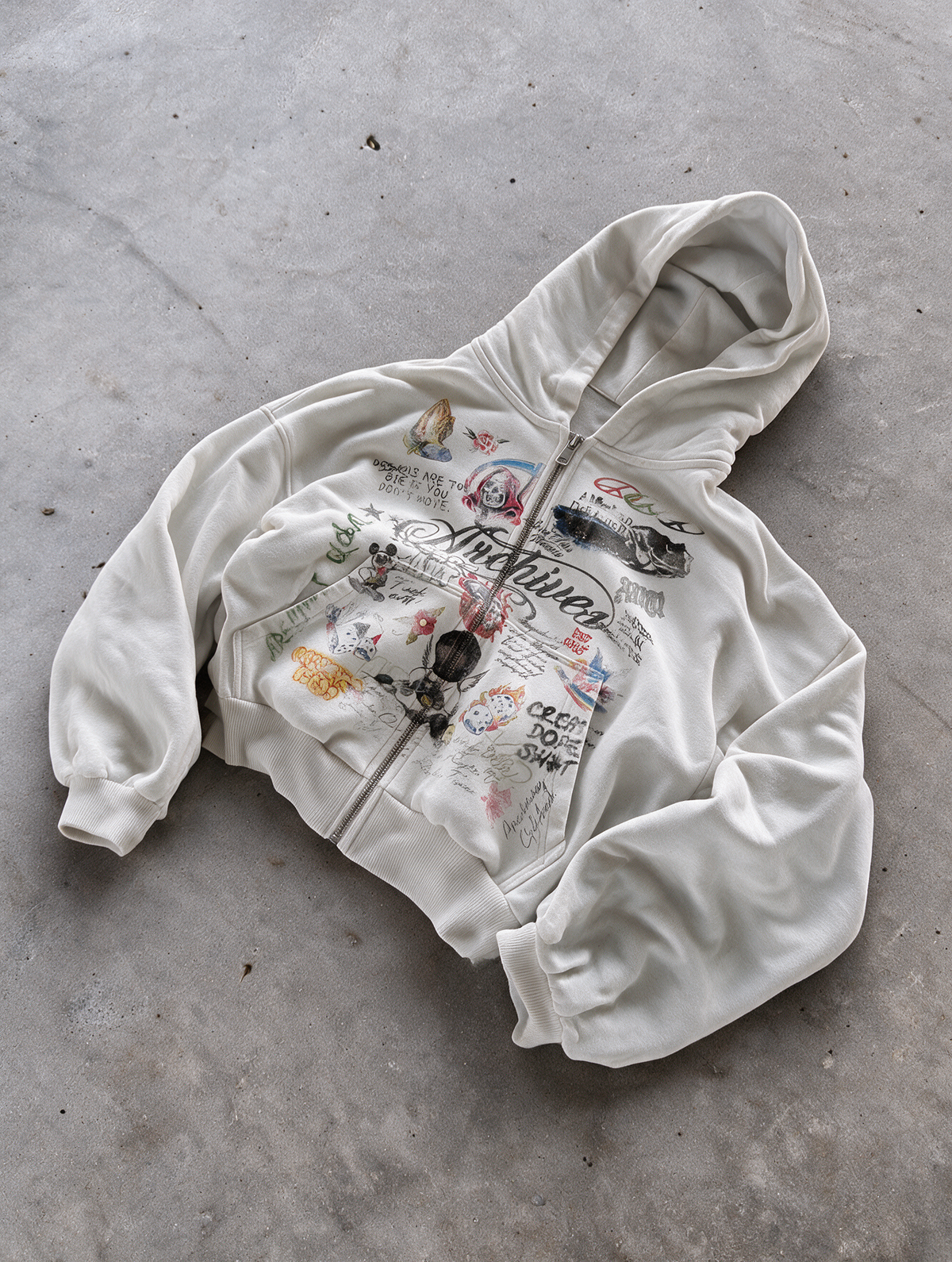 'GRAFFITI DREAMS' HEAVYWEIGHT BOXY ZIPUP HOODIE — White — additional product view