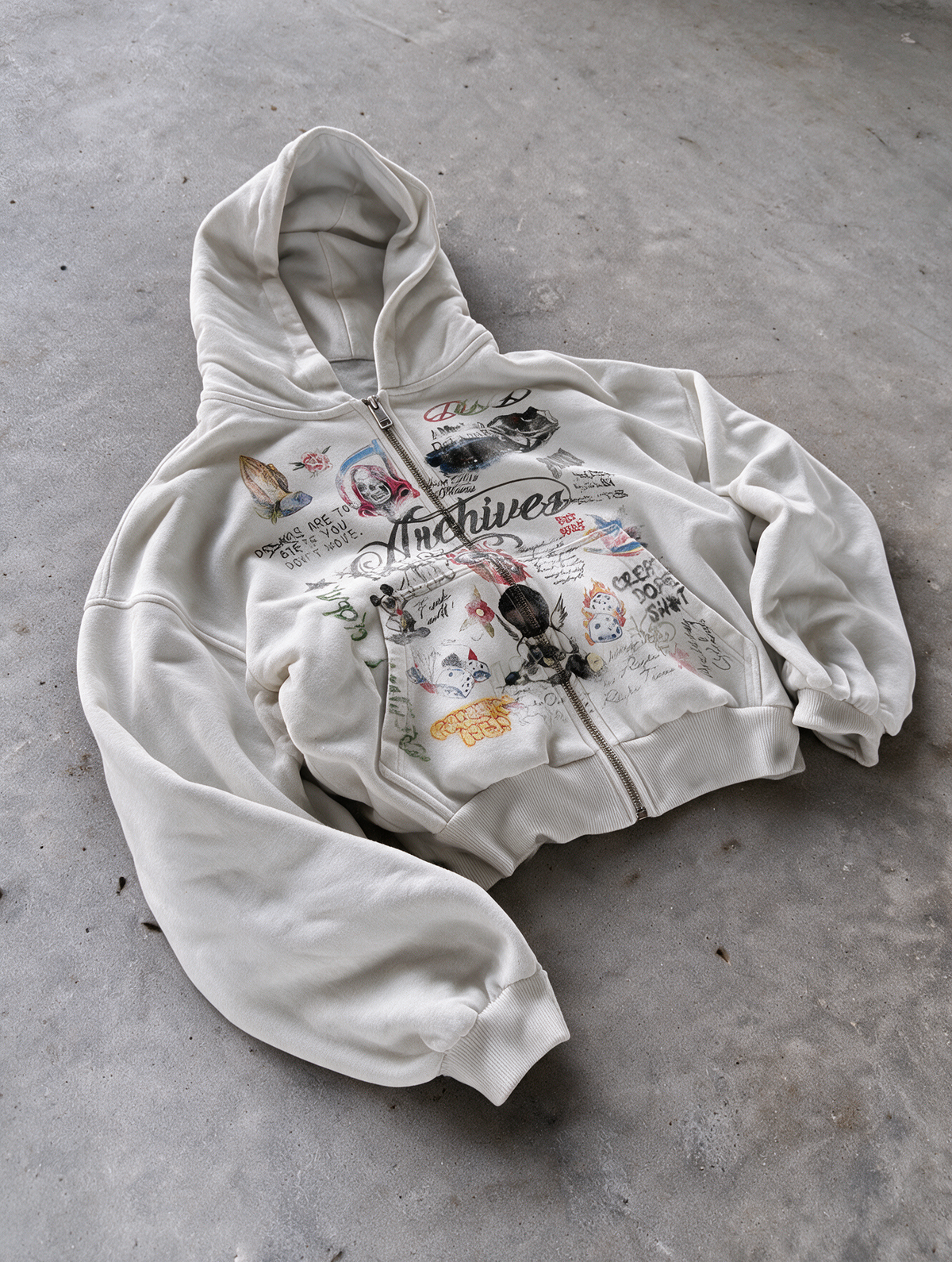 'GRAFFITI DREAMS' HEAVYWEIGHT BOXY ZIPUP HOODIE — White — additional product view