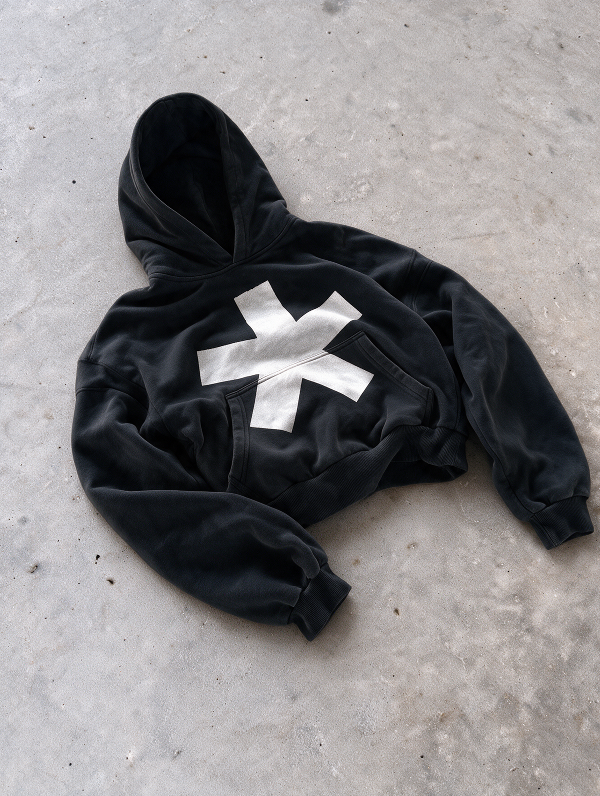'ASTERIX' 500G HEAVYWEIGHT HOODIE — Black — additional product view