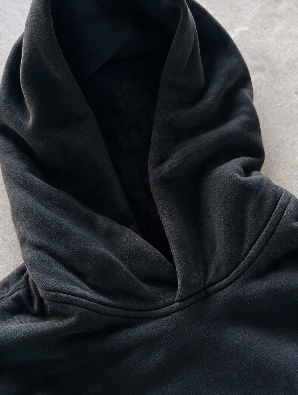 'HEAVENLY' 500G HEAVYWEIGHT HOODIE — Black — additional product view