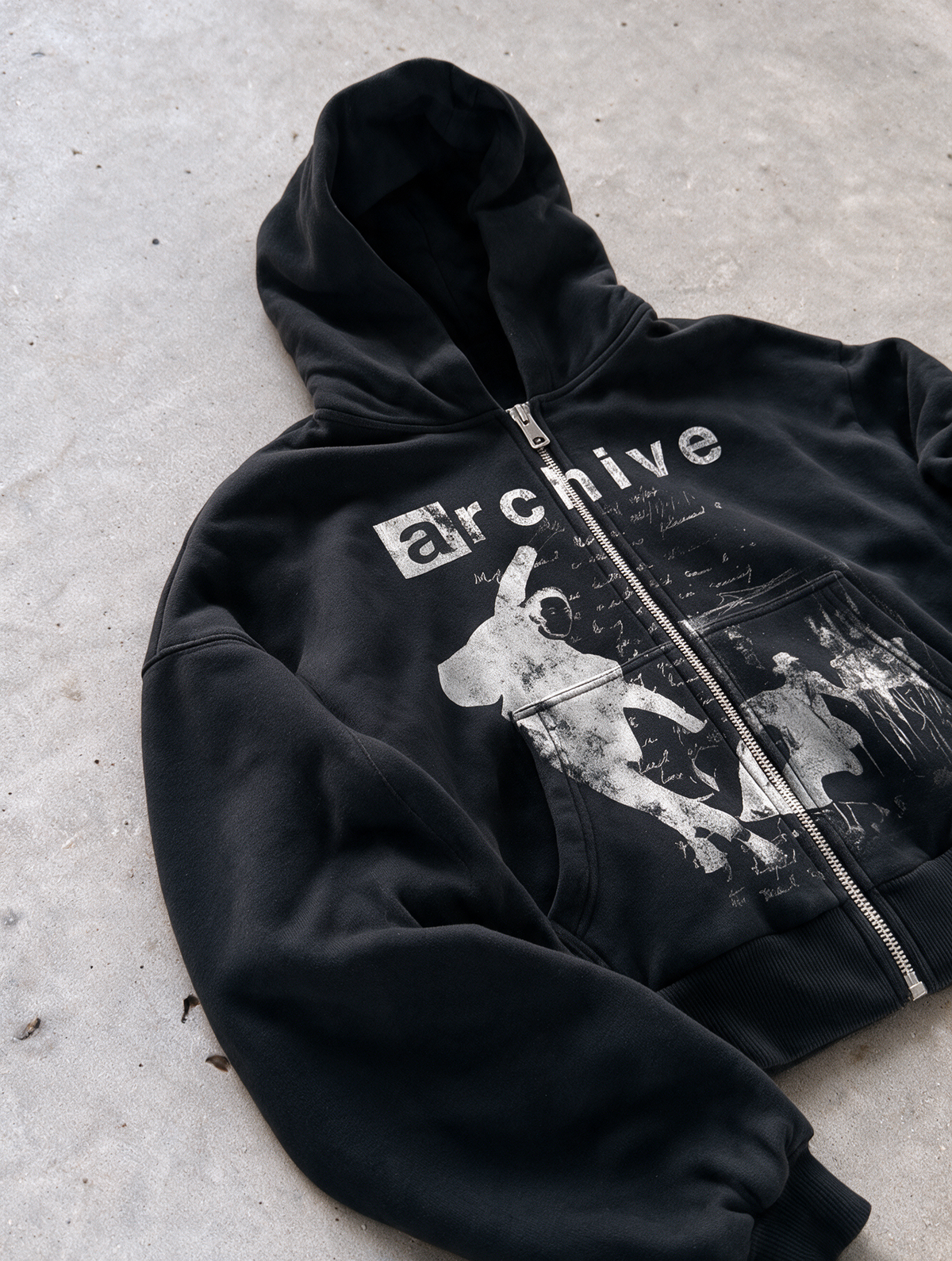 'REVENANT' HEAVYWEIGHT BOXY ZIPUP HOODIE — Black — additional product view