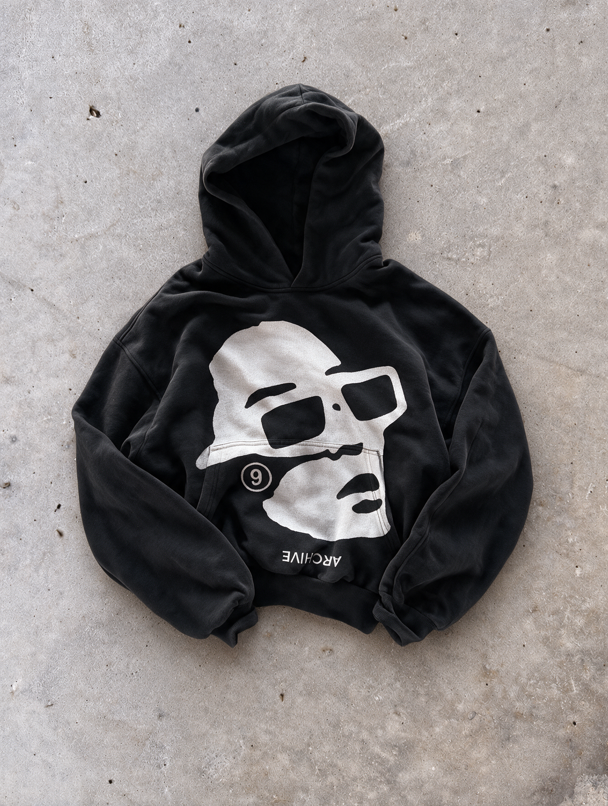 'ARCHIVE9 II' 500G HEAVYWEIGHT HOODIE — Black — additional product view