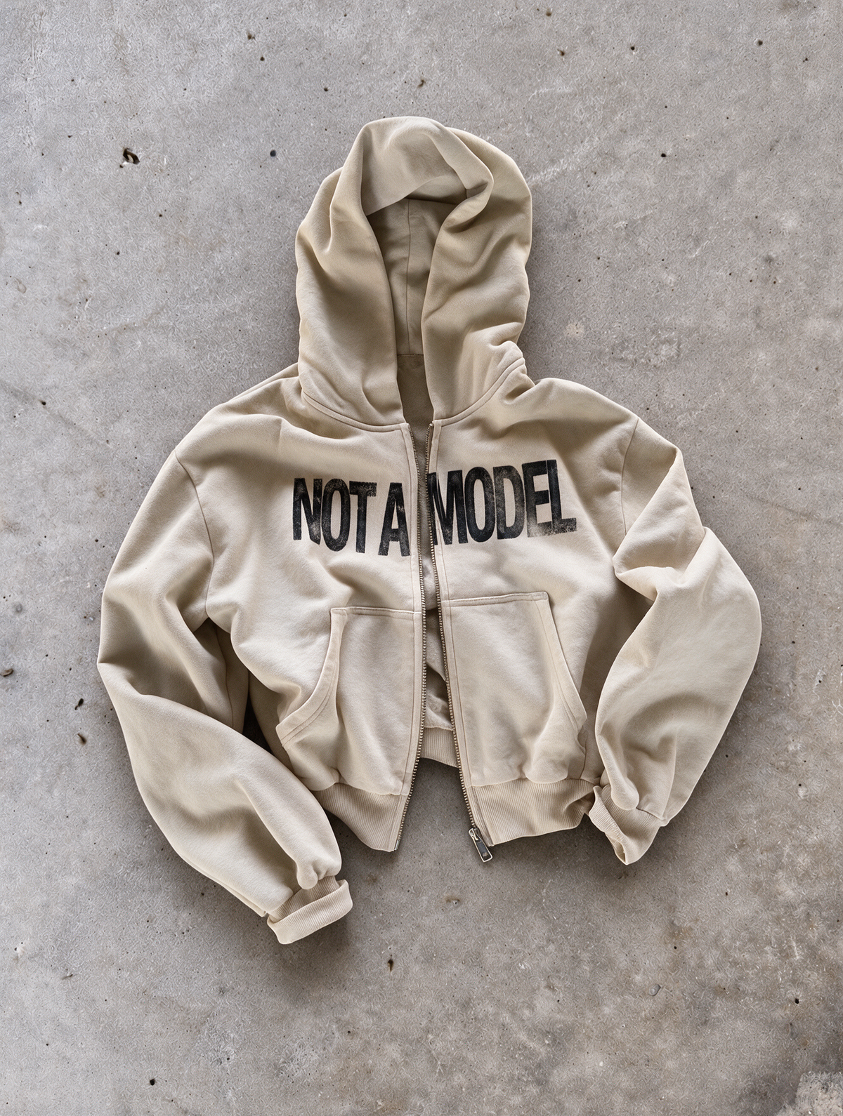 'NOT A MODEL' HEAVYWEIGHT BOXY ZIPUP HOODIE — Tan — additional product view