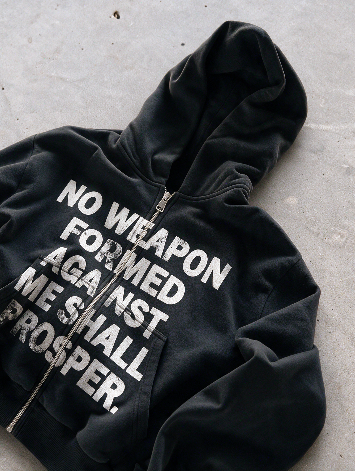 'NO WEAPON FORMED' HEAVYWEIGHT BOXY ZIPUP HOODIE — Black — additional product view