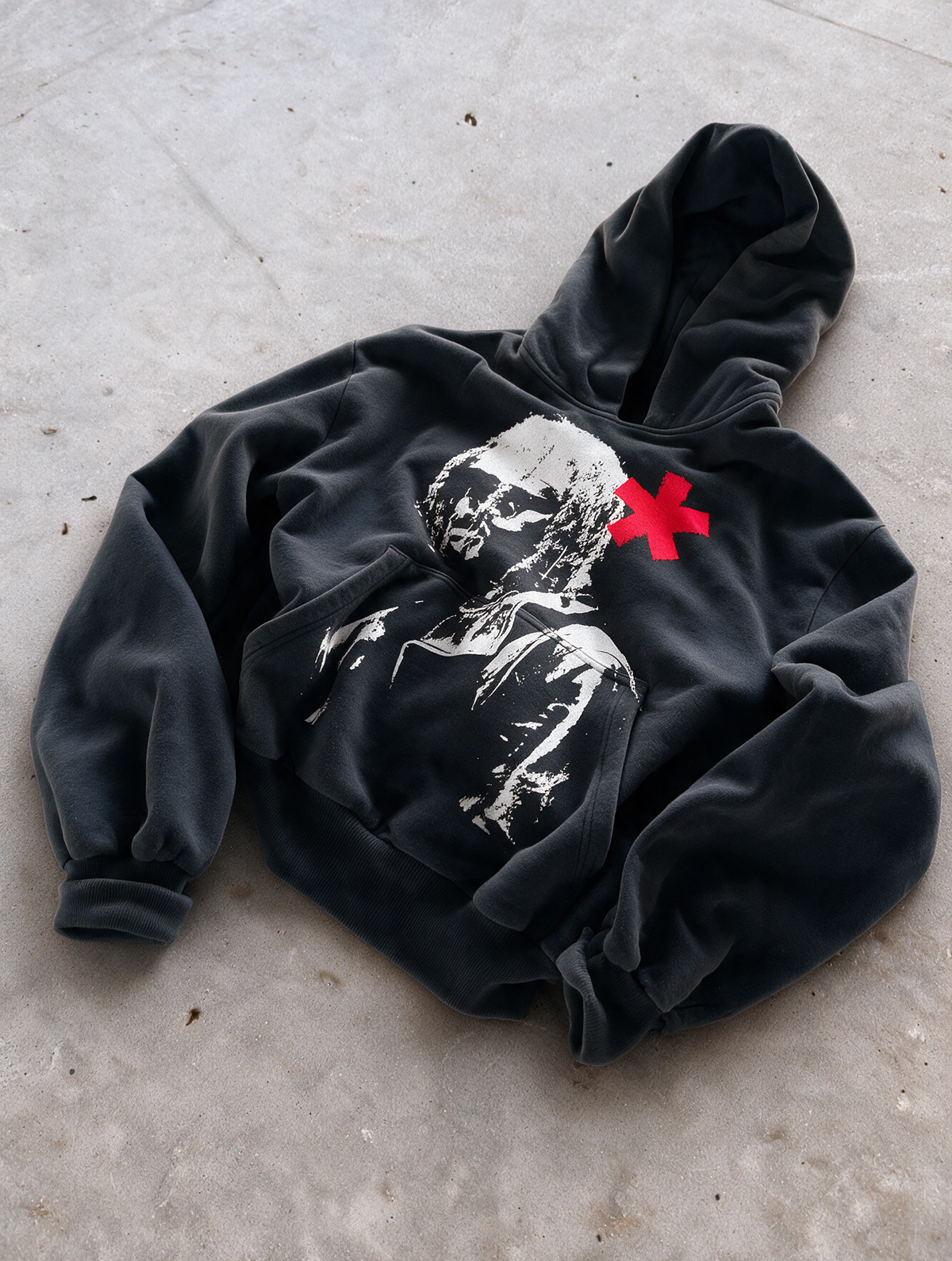 'VAMP' 500G HEAVYWEIGHT HOODIE — Black — additional product view
