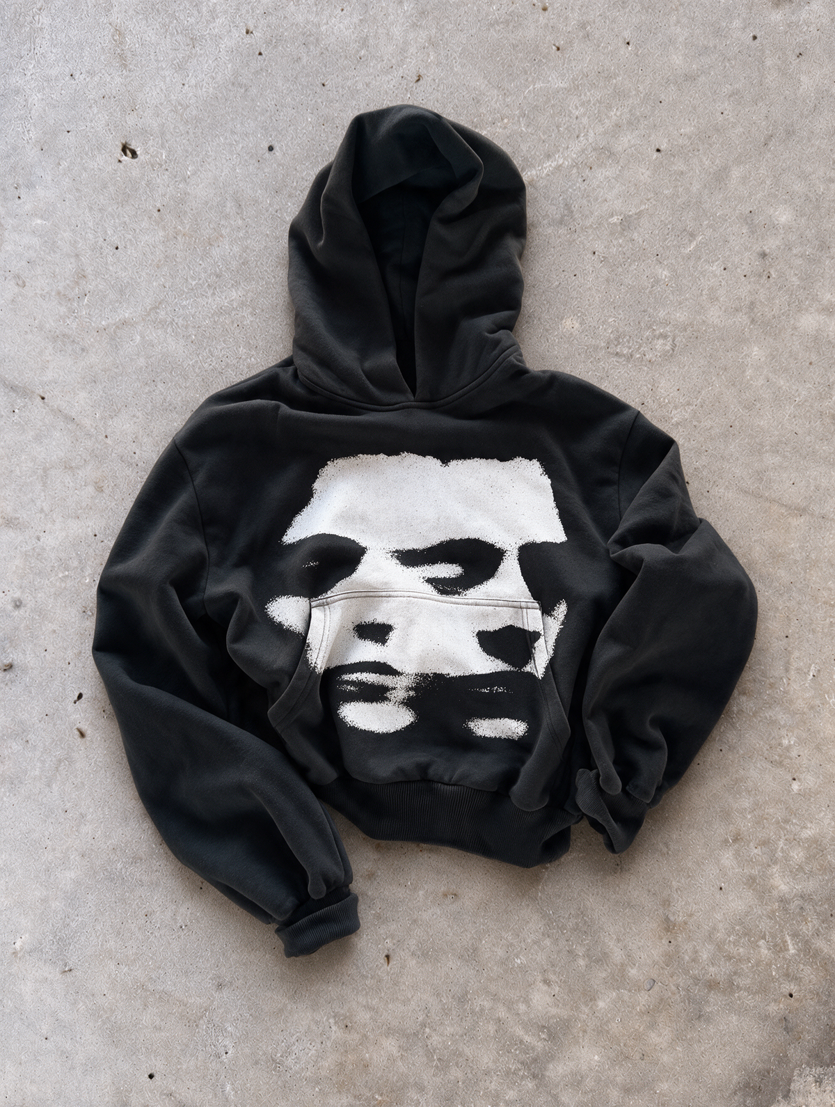 'ALTER-EGO' 500G HEAVYWEIGHT HOODIE — Black — additional product view