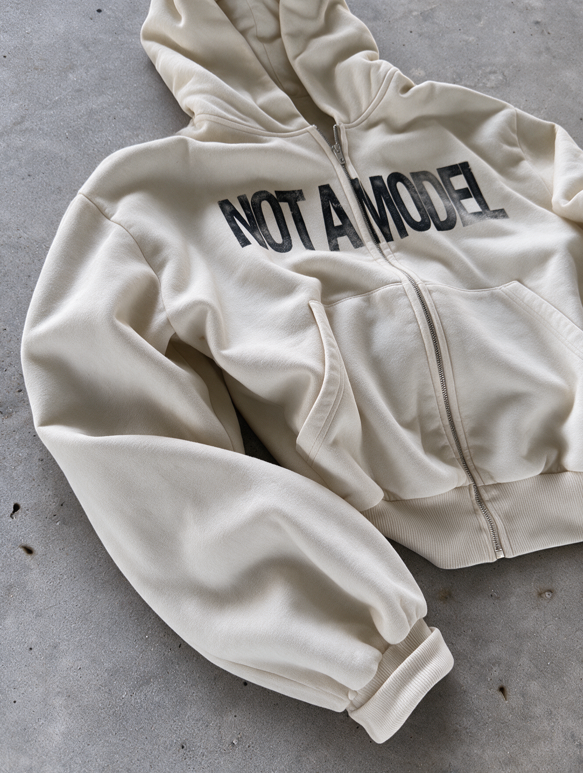 'NOT A MODEL' HEAVYWEIGHT BOXY ZIPUP HOODIE — Tan — additional product view