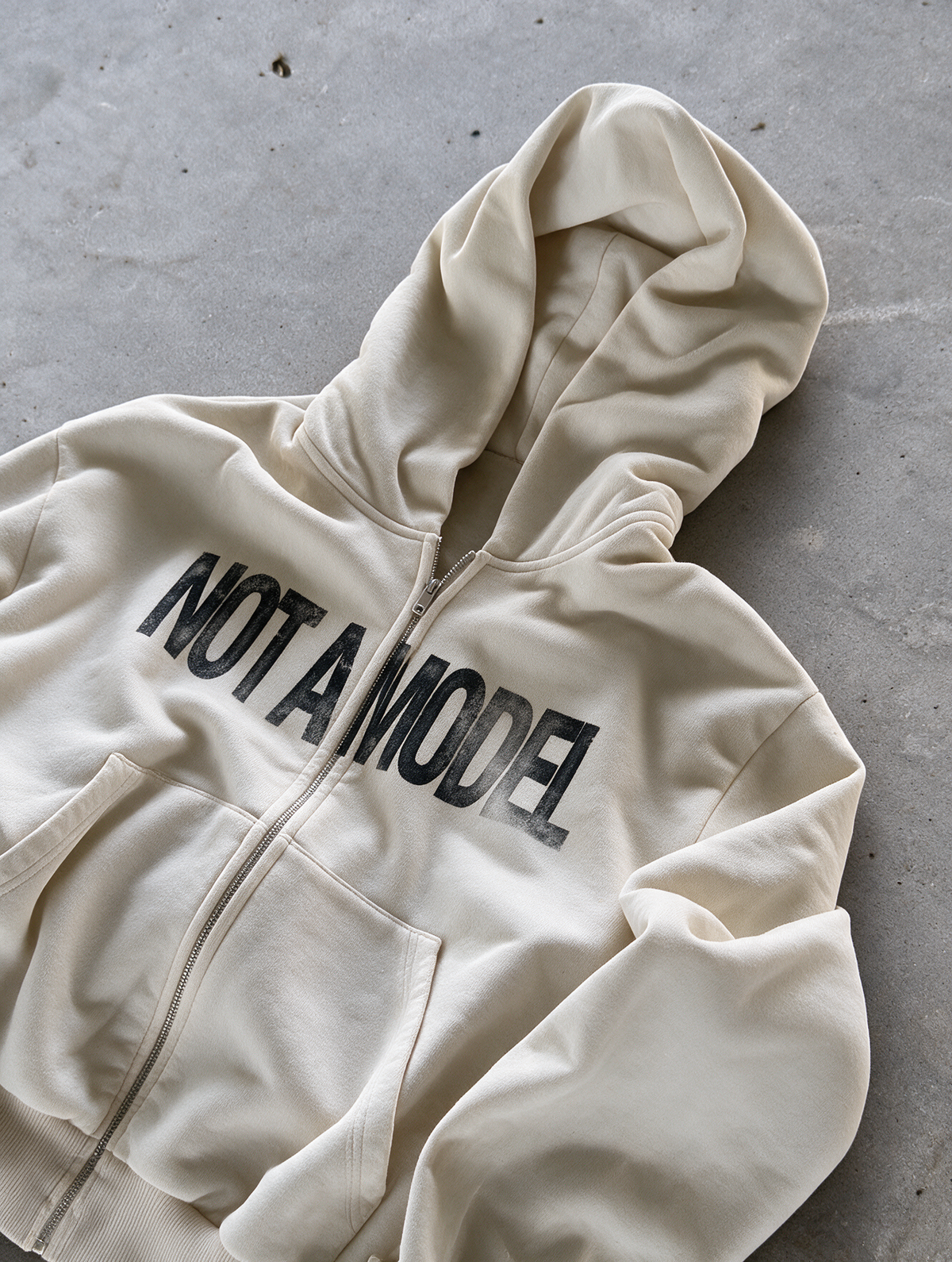 'NOT A MODEL' HEAVYWEIGHT BOXY ZIPUP HOODIE — Tan — additional product view