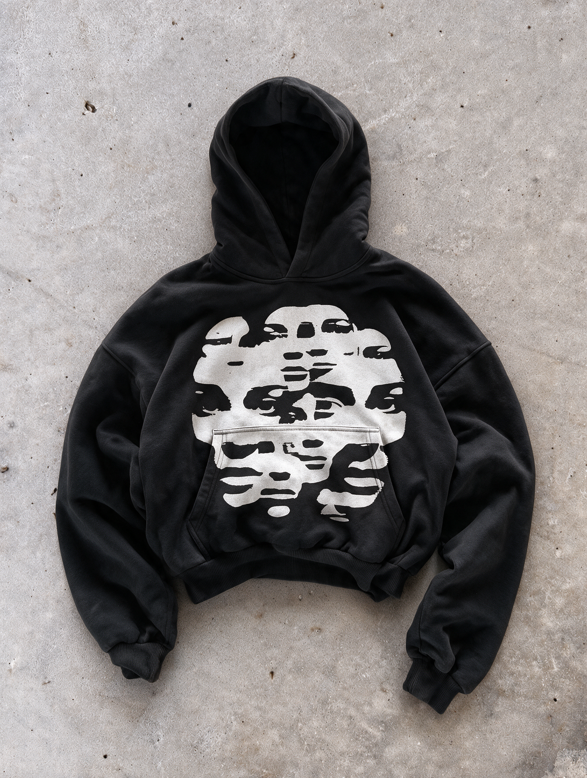 'DISTORTION' 500G HEAVYWEIGHT HOODIE — Black — additional product view