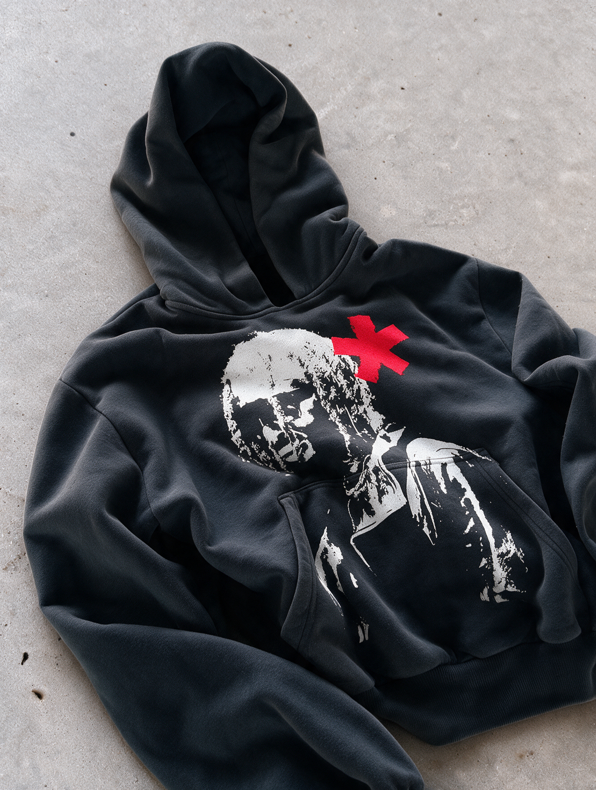 'VAMP' 500G HEAVYWEIGHT HOODIE — Black — additional product view