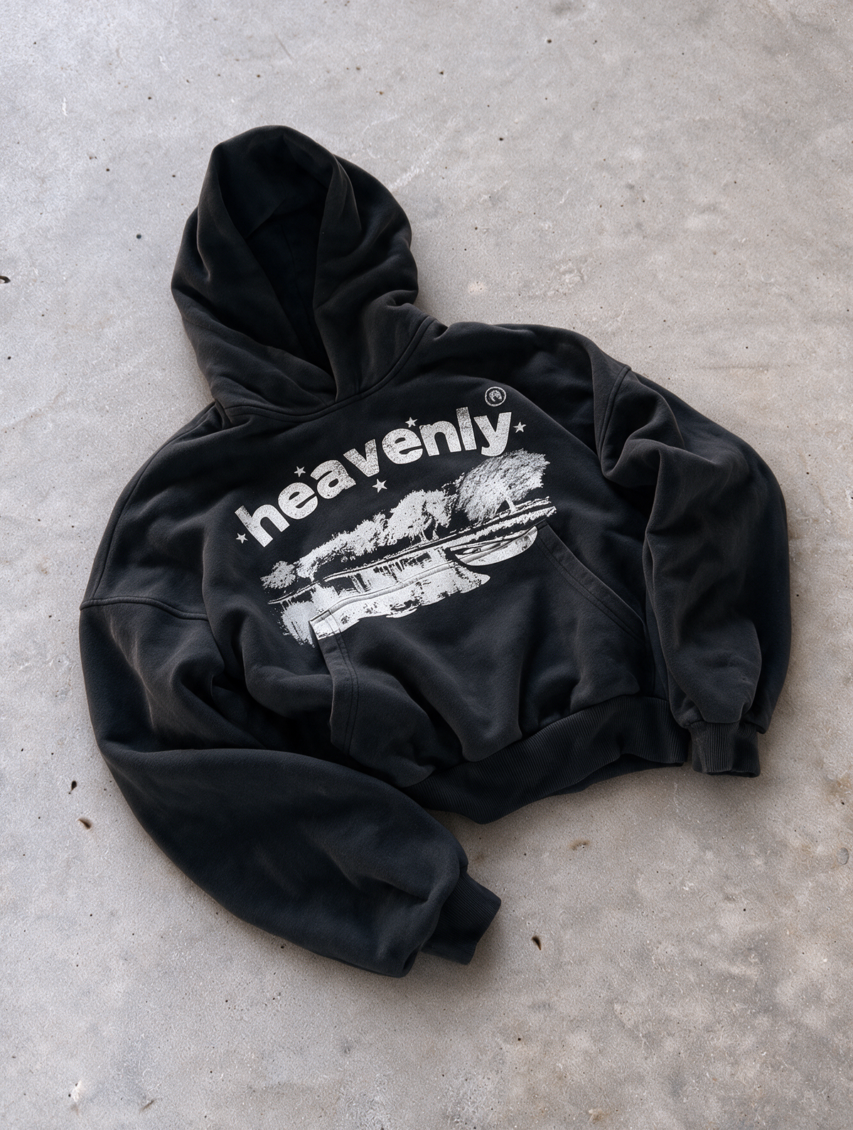 'HEAVENLY' 500G HEAVYWEIGHT HOODIE — Black — additional product view