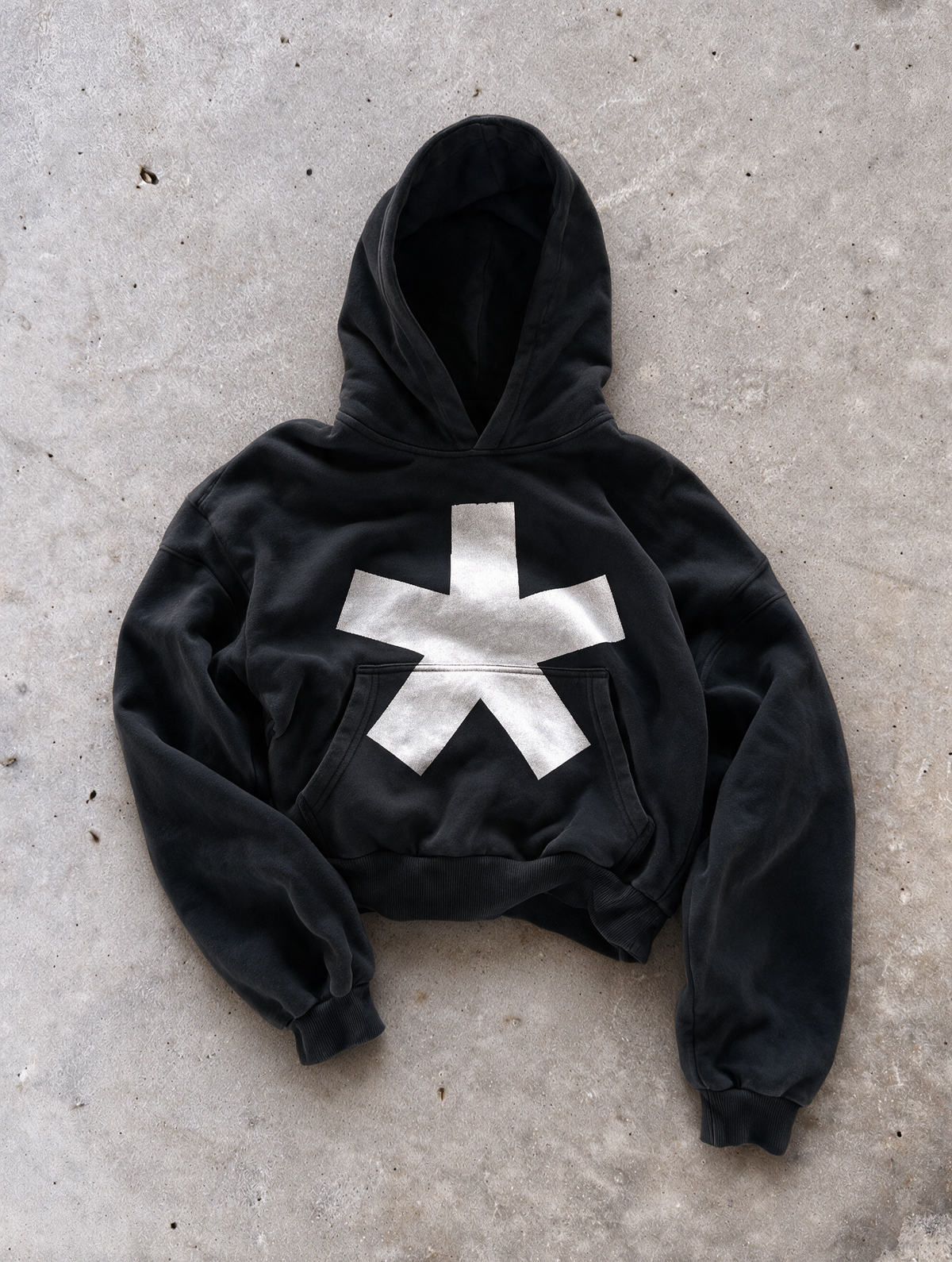 'ASTERIX' 500G HEAVYWEIGHT HOODIE — Black — additional product view
