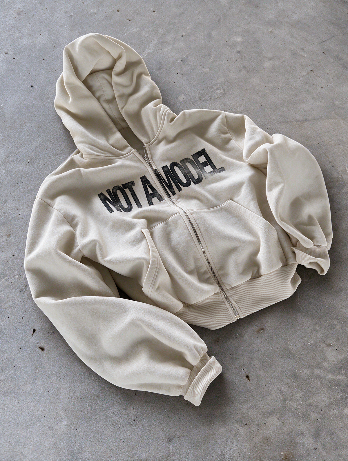 'NOT A MODEL' HEAVYWEIGHT BOXY ZIPUP HOODIE — Tan — additional product view