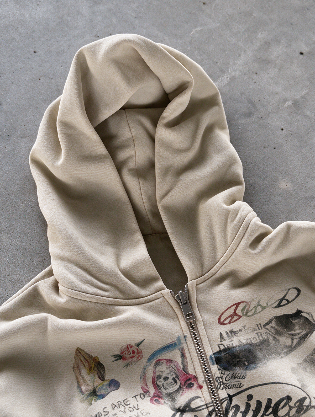 'GRAFFITI DREAMS' HEAVYWEIGHT BOXY ZIPUP HOODIE — Tan — additional product view