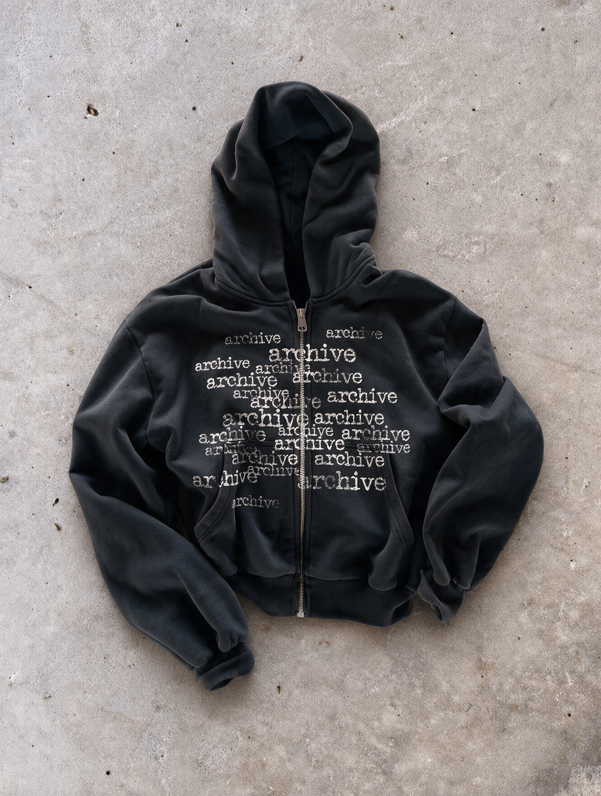 'MATRIX' HEAVYWEIGHT BOXY ZIPUP HOODIE — Black — additional product view