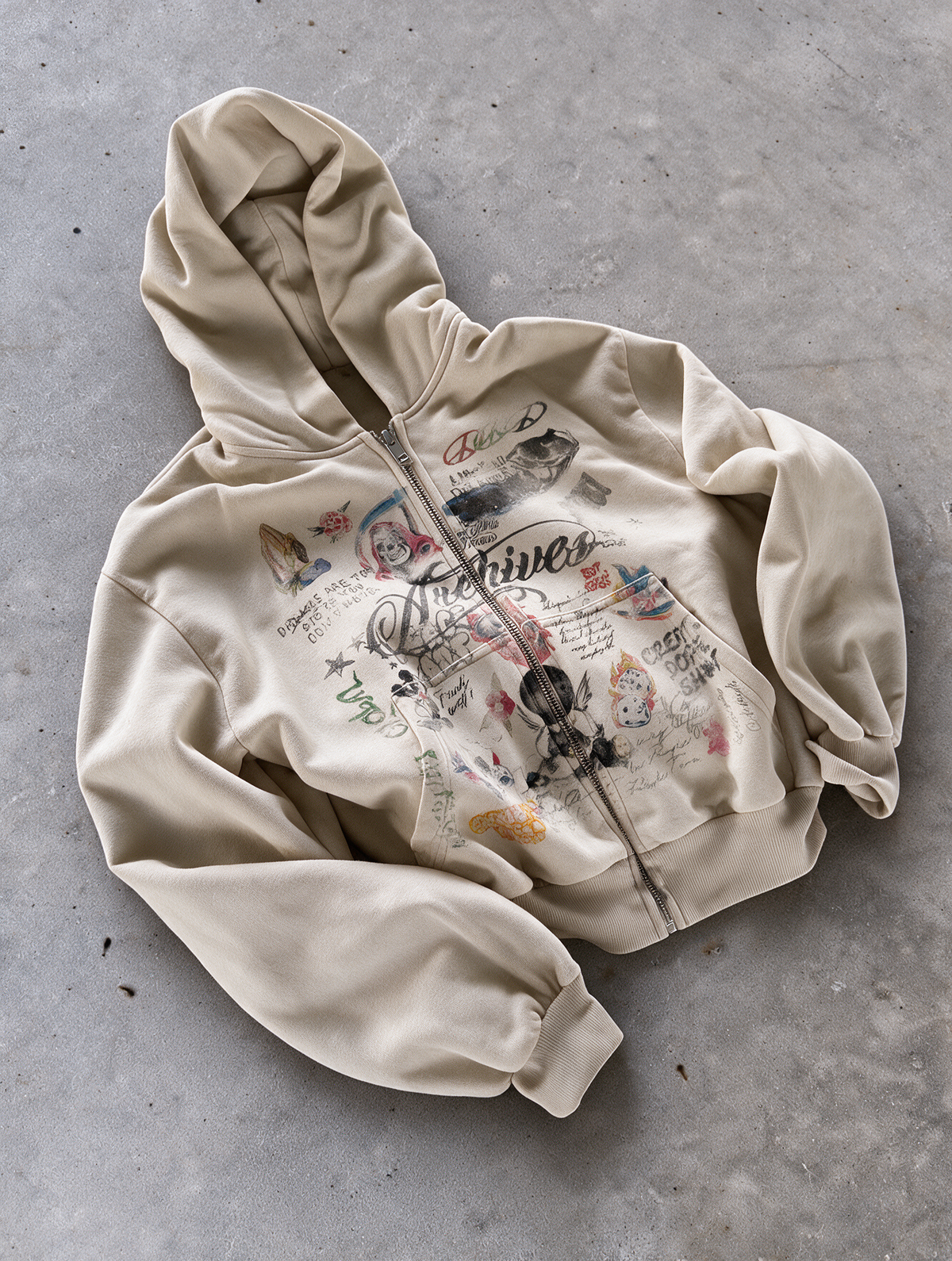 'GRAFFITI DREAMS' HEAVYWEIGHT BOXY ZIPUP HOODIE — Tan — additional product view