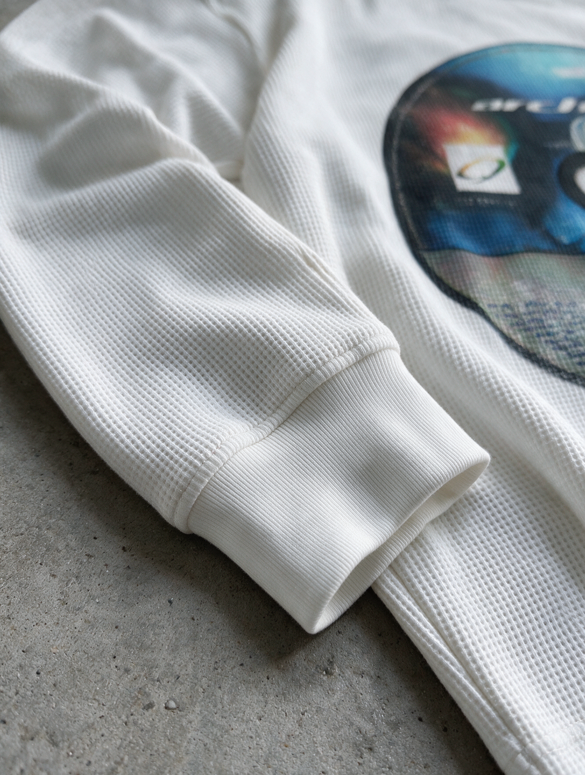DISK white heavyweight thermal, cuff detail