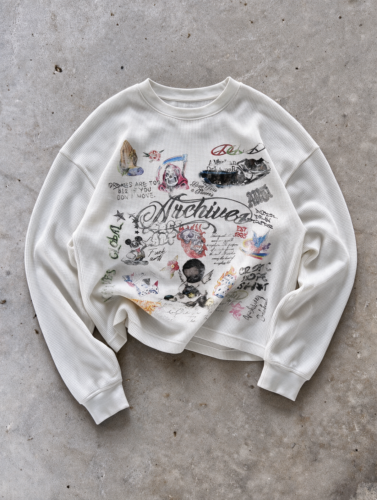 GRAFFITI DREAMS white heavyweight thermal, casual flat lay