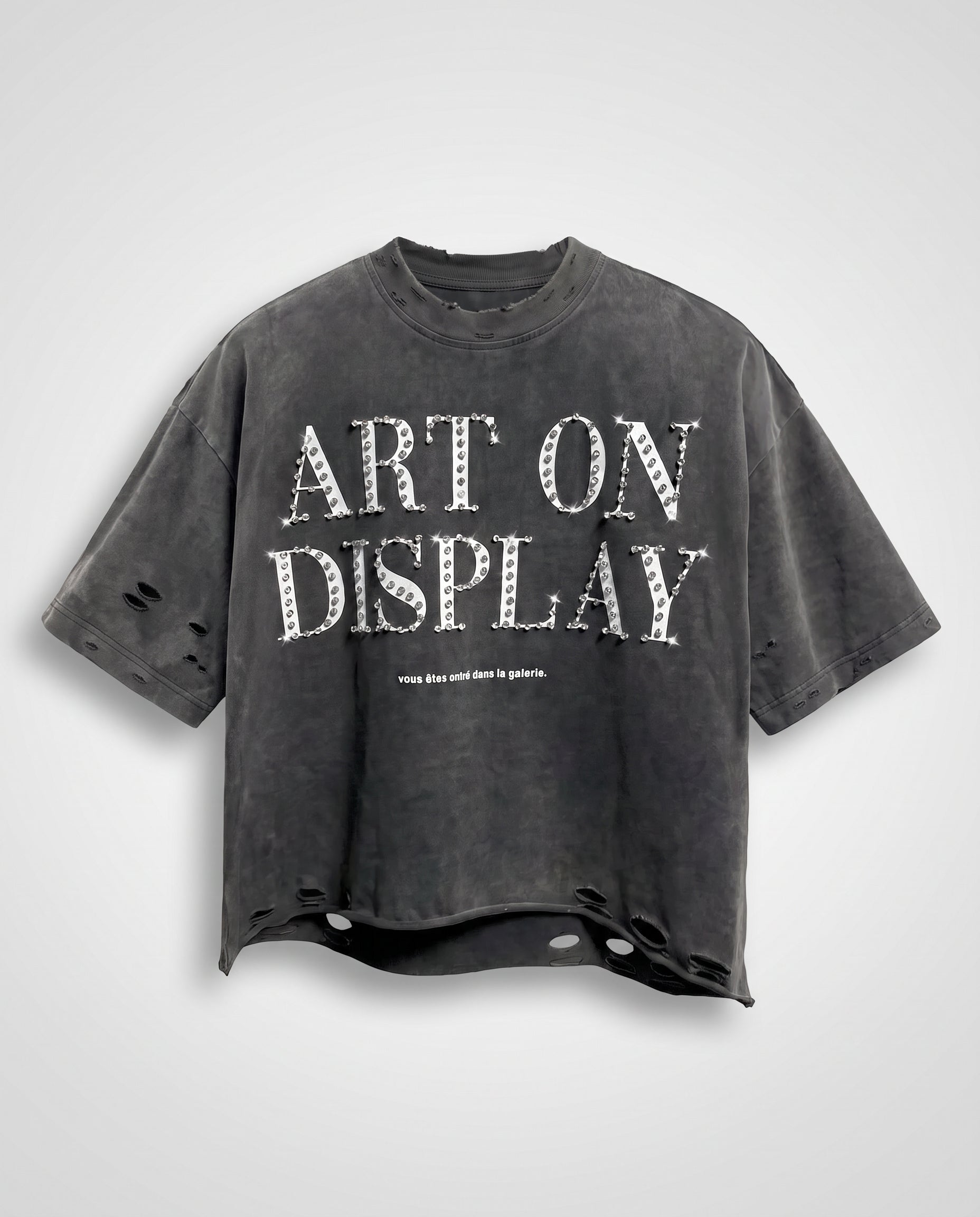 "ART ON DISPLAY" RHINESTONE DISTRESSTED TEE