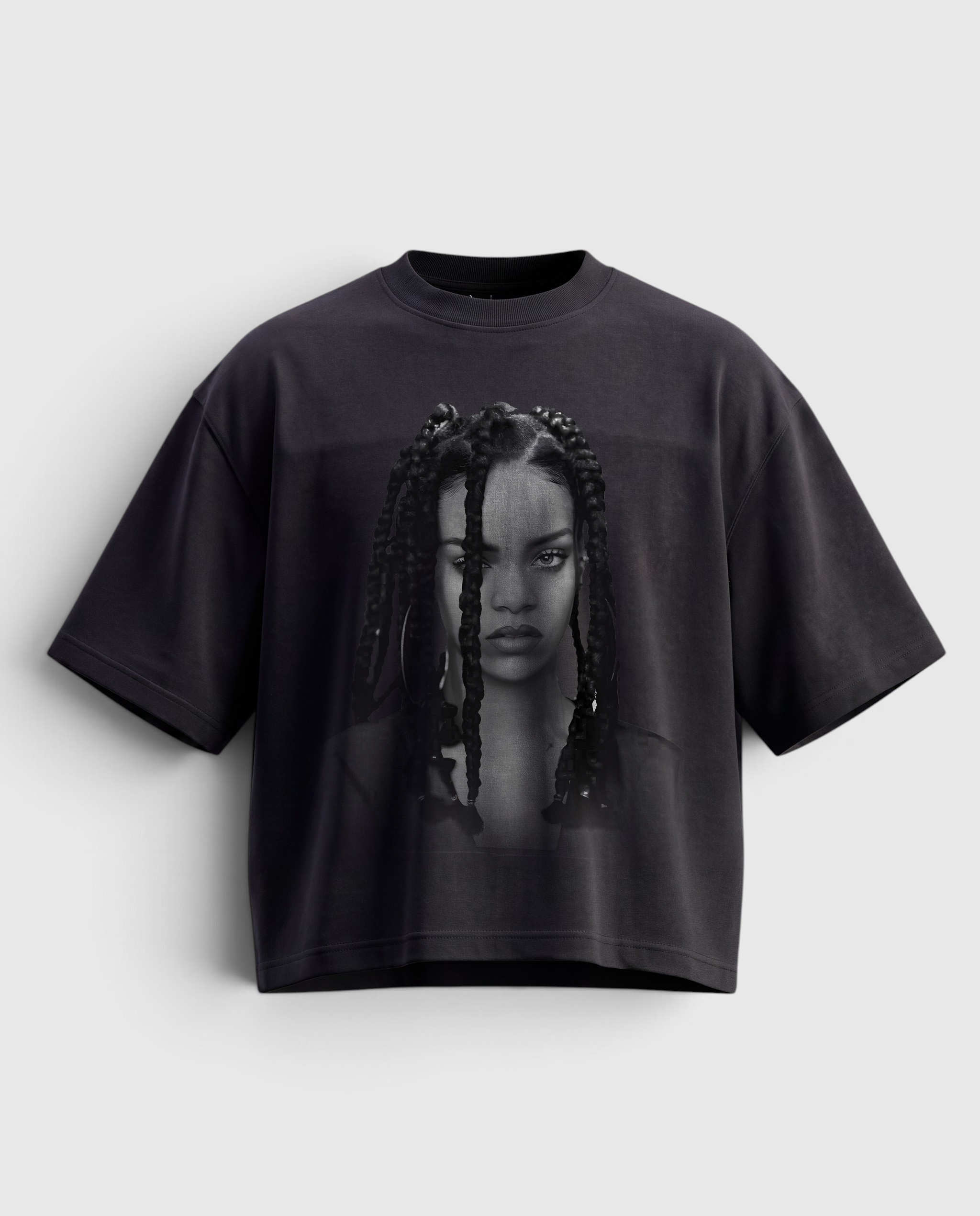'RIRI II' GRAPHIC TEE