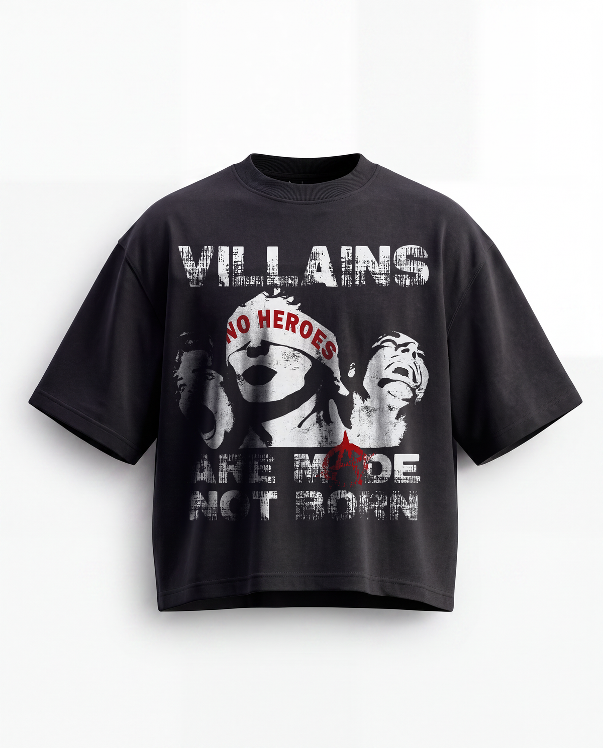 'NO HEROES' GRAPHIC TEE